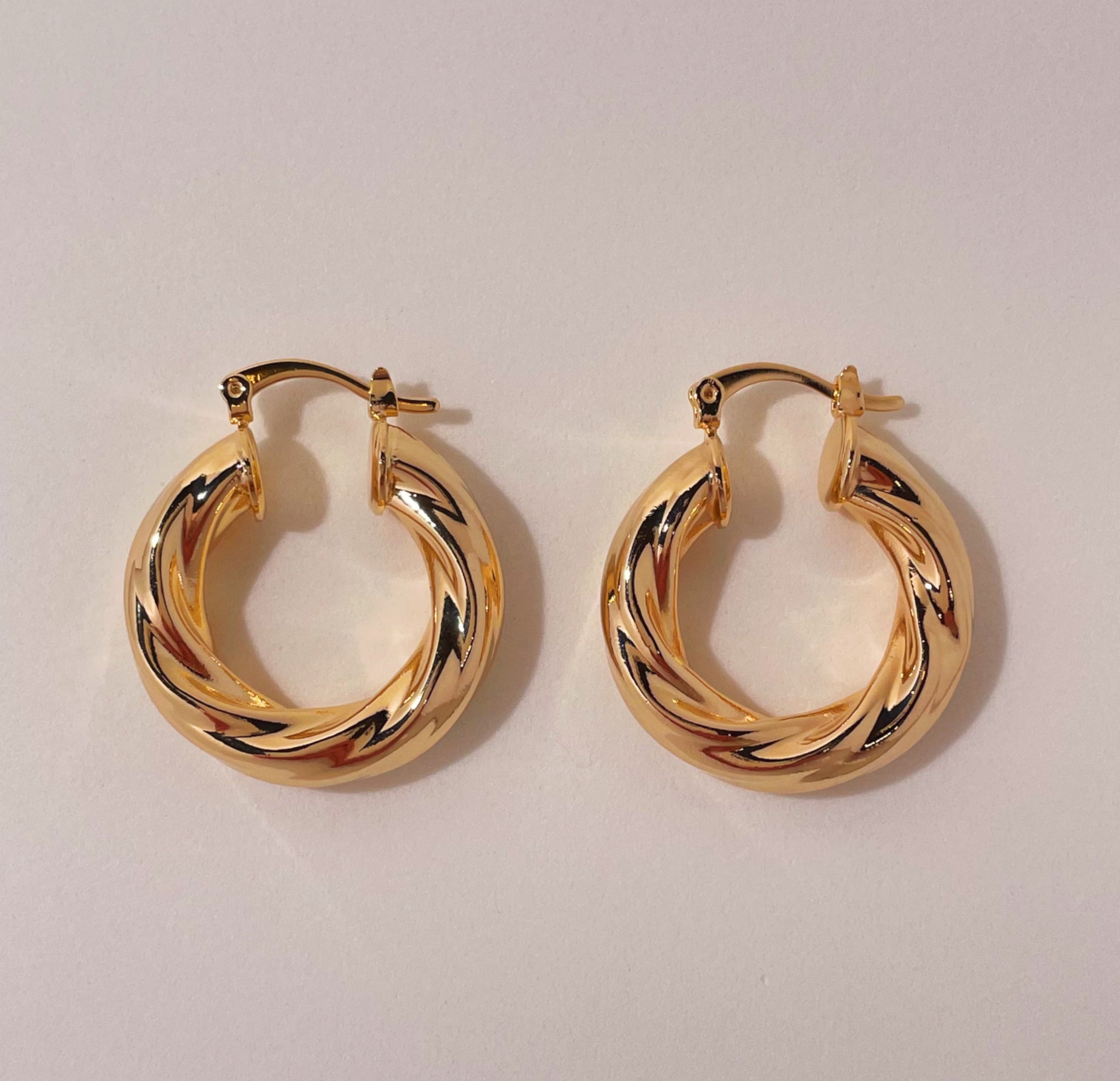 18K gold filled フープピアス ツイストフープピアス - 18k Gold Filled #Ef001 – THE LOBBY
